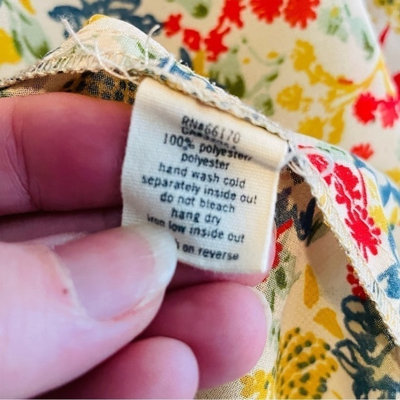 Pins & Needles Floral pleated blouse - Picture 11 of 11